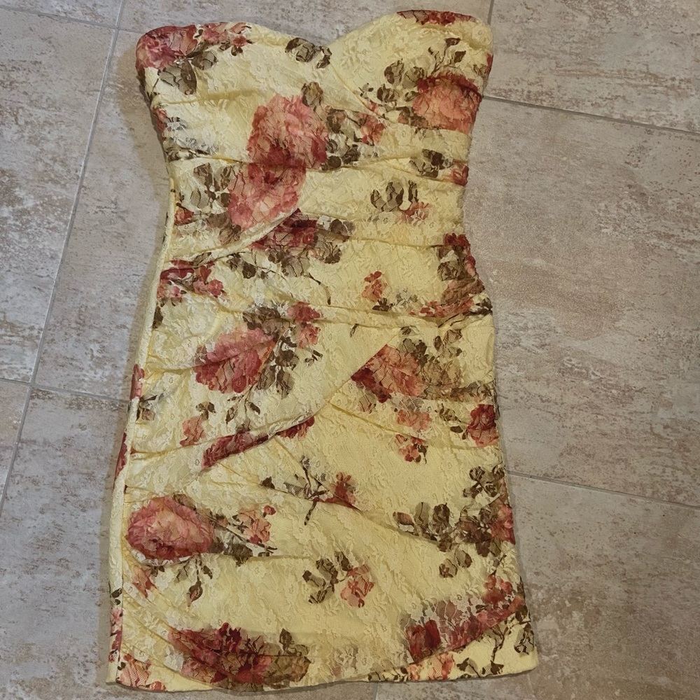 Floral lace yellow dress